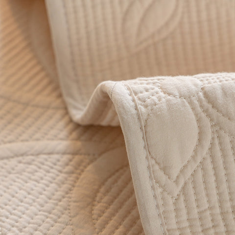 Slipcover KAS™ Floral Cotton Quilted Sofa Cover, Non-Slip Couch Protector with Scalloped Edges