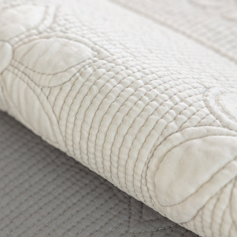 Slipcover KAS™ Floral Cotton Quilted Sofa Cover, Non-Slip Couch Protector with Scalloped Edges