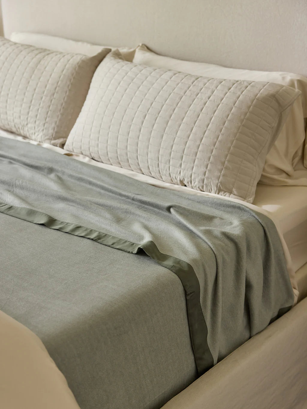 Cozy Earth Bamboo Blanket | Natural Linens Cozy Earth Bamboo Blanket | Natural Linens