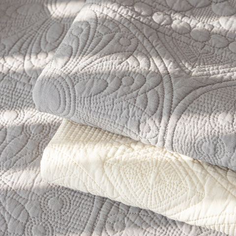 Slipcover KAS™ Cotton Quilted Sofa Cover, Non-Slip Couch Protector Fits Backrest, Seat & Armrest