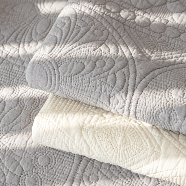 Slipcover KAS™ Cotton Quilted Sofa Cover, Non-Slip Couch Protector Fits Backrest, Seat & Armrest