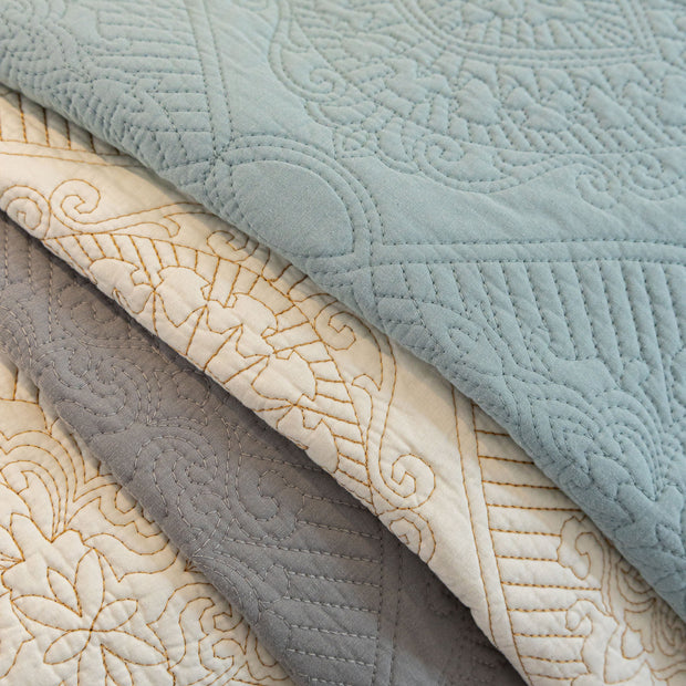 Slipcover KAS™ Baroque Sofa Cover – Quilted Cotton, Non-Slip, Washable with Ornate Embroidery