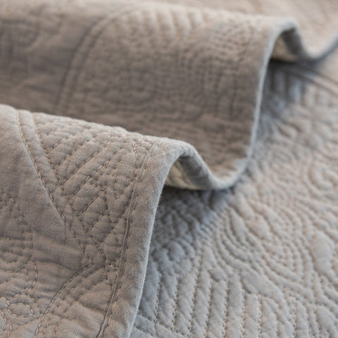 Slipcover KAS™ Baroque Sofa Cover – Quilted Cotton, Non-Slip, Washable with Ornate Embroidery