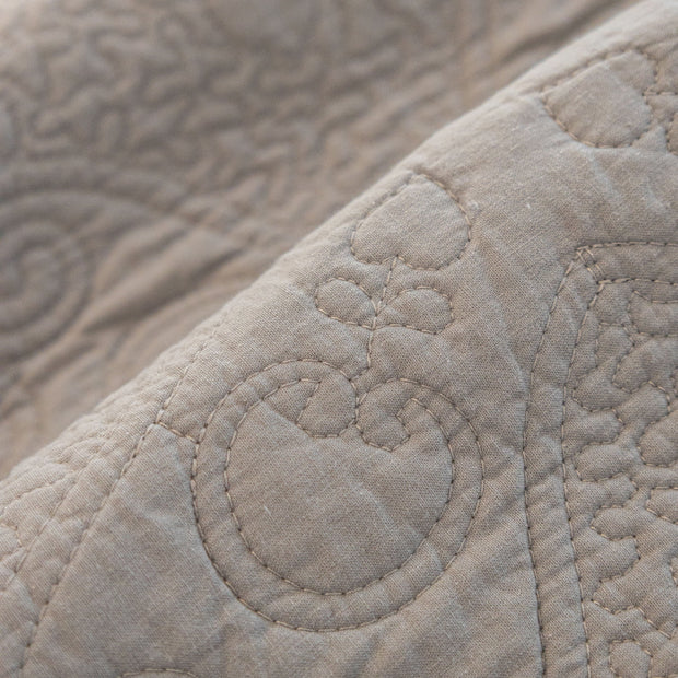 Slipcover KAS™ Baroque Floral Quilted Cotton Sofa Cover, Non-Slip Washable Couch Protector