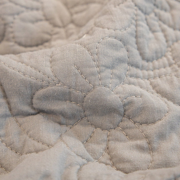 Slipcover KAS™ Baroque Floral Quilted Cotton Sofa Cover, Non-Slip Washable Couch Protector