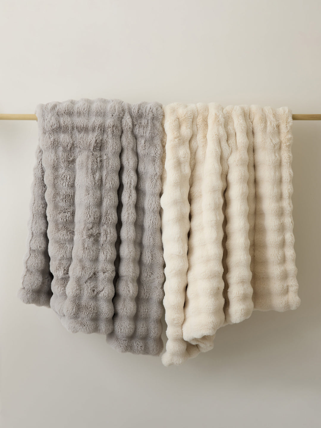 Cozy Earth Bubble Cuddle Blanket | Natural Linens Cozy Earth Bubble Cuddle Blanket | Natural Linens