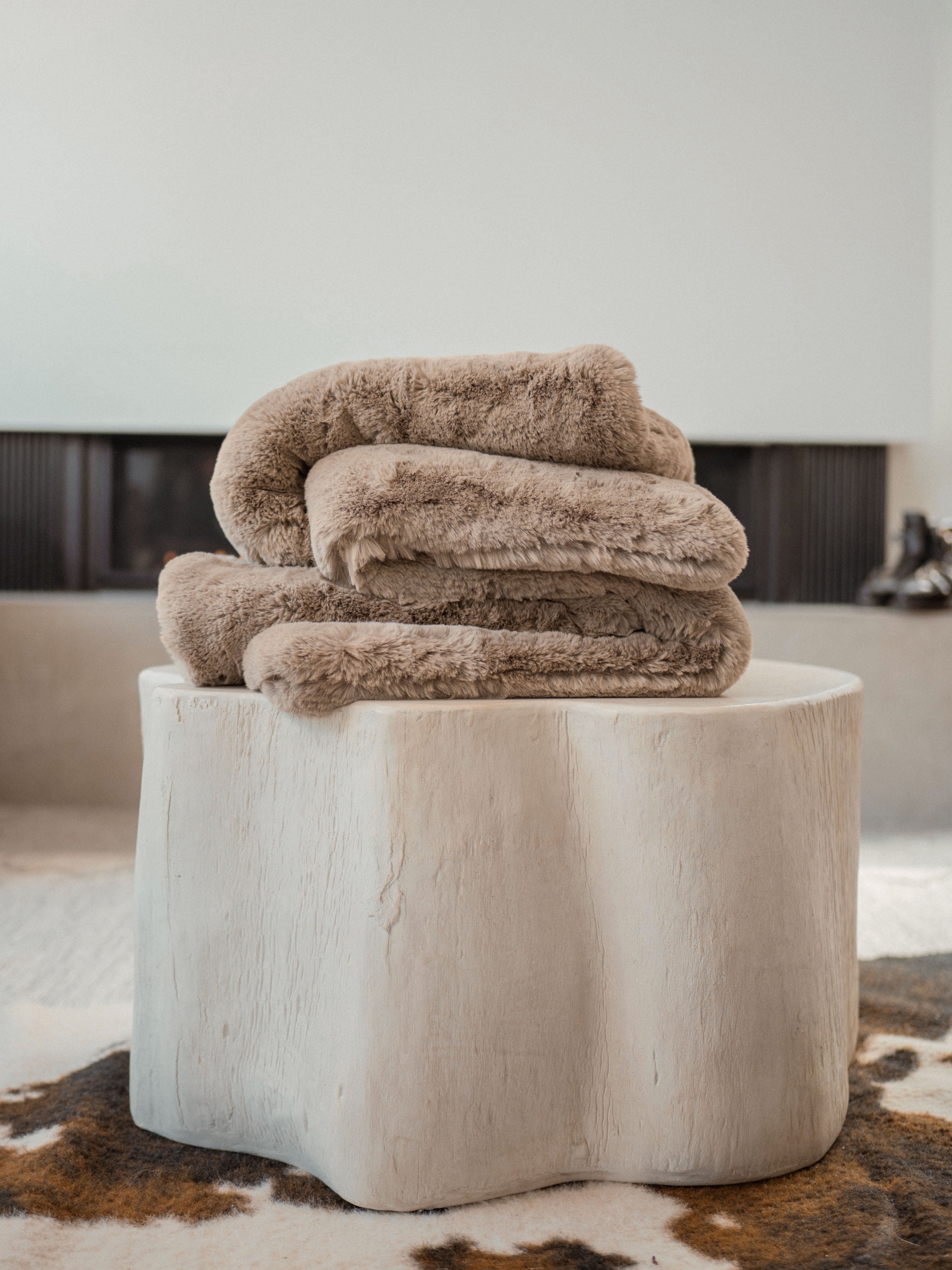 Cozy Earth Cuddle Blanket - Thumbnail 5