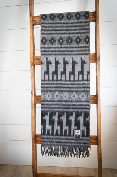 Alpaca Threadz Alpaca Wool Throw Blanket - Alpaca Design (Black)