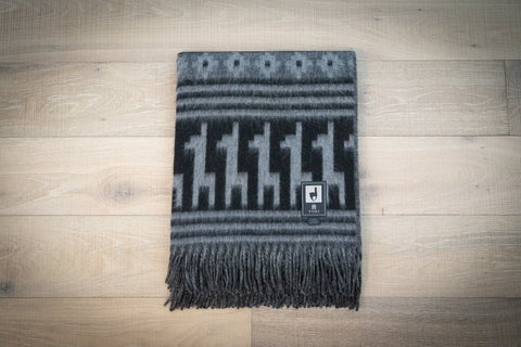 Alpaca Threadz Alpaca Wool Throw Blanket - Alpaca Design (Black)