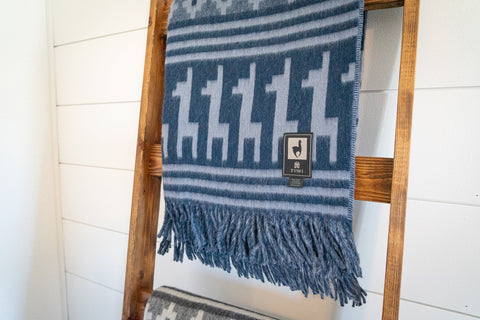 Alpaca Threadz Alpaca Wool Throw Blanket - Alpaca Design (Blue)