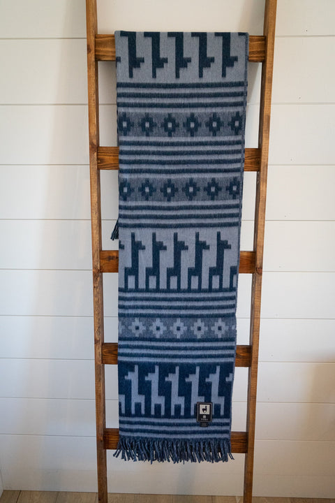 Alpaca Threadz Alpaca Wool Throw Blanket - Alpaca Design (Blue)