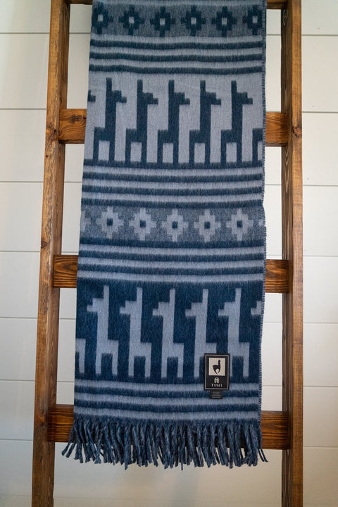 Alpaca Threadz Alpaca Wool Throw Blanket - Alpaca Design (Blue)