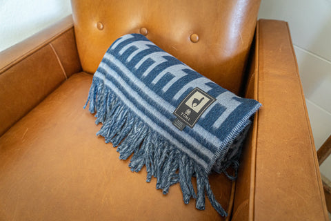 Alpaca Threadz Alpaca Wool Throw Blanket - Alpaca Design (Blue)