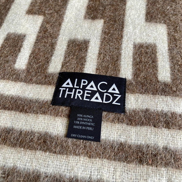 Alpaca Threadz Alpaca Wool Throw Blanket - Alpaca Design