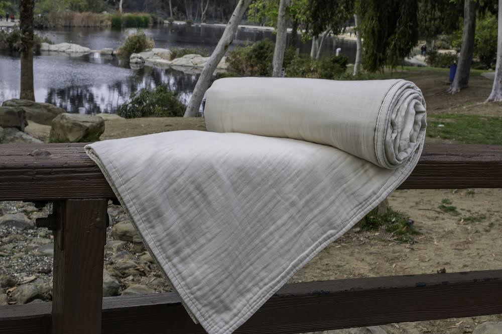 Pijeme -  Couverture Mousseline de Coton Biologique - Blanc || Pijeme - Organic Cotton Muslin Blanket - White main image 1